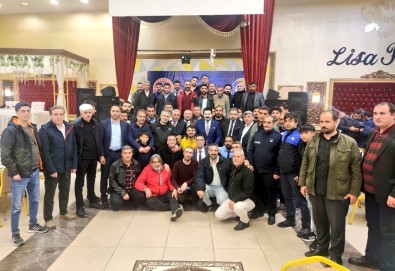 Baskan Sayan Belediye Çalisanlariyla Iftarda Bir Araya Geldi