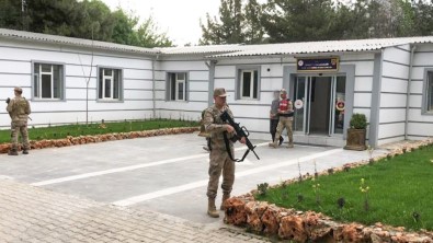 Hirsizlik Suçundan 11 Yil 6 Ay Kesinlesmis Cezasi Bulunan Zanli JASAT Ekiplerinden Kaçamadi