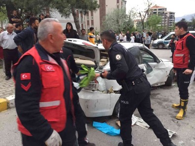 Isparta'da Trafik Kazasi Açiklamasi 2 Yarali