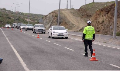 Yozgat'ta Bayram Öncesi Trafik Yogunlugu Basladi