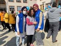 Gönüllü Gençler, Özel Bireylerle Bulustu