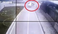 Kocaeli'de Tir Ile Isçi Servisi Çarpisti Açiklamasi 2'Si Agir 25 Yarali
