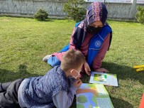 Ögrenciler Köy Okullarina Hediye Dagitti