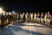 Vali, Güvenlik Güçleriyle Iftar Yapti