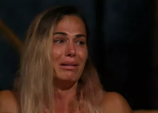 Survivor'da gözyaşlarına boğuldu!