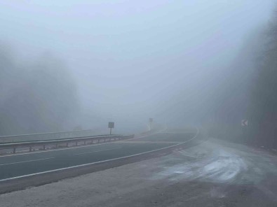 Düzce - Zonguldak D-655 Karayolu'nda Sis Etkili Oluyor