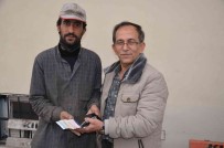 Suriyeli Kagitçi Buldugu 8 Bin 500 Lirayi Sahibine Teslim Etti