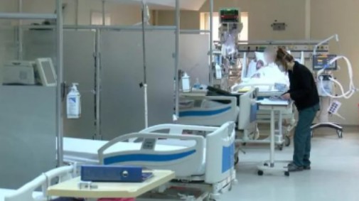 Kovid yoğun bakımları tek tek kapanıyor! Cerrahpaşa'da tek hasta kaldı!