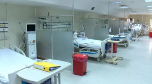 Kovid yoğun bakımları tek tek kapanıyor! Cerrahpaşa'da tek hasta kaldı!