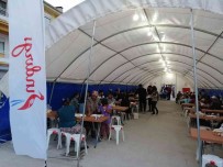 Sindirgi'da 25 Yillik Gelenek Kapi Kapi Devam Ediyor