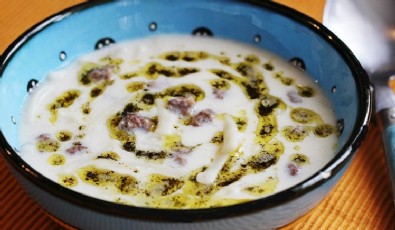 Yoğurtlu Köfte Çorbası Nasıl Yapılır? Evde Kolay Yoğurtlu Köfte Çorbası Tarifi