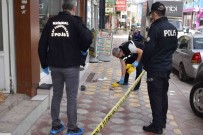 Ailesini Evlilik Için Ikna Edemeyince Kendini Balkondan Atti