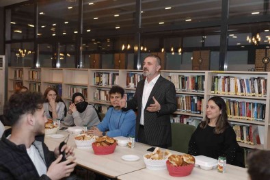 Baskan Ercan, Sahura Katilmak Isteyen Genç Kizin Ailesinden Izin Aldi