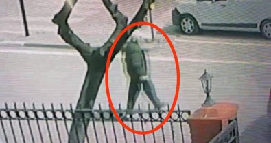 Bursa'da Yasli Adamdan 59 Bin Liralik Kapkaç Yapan Zanli Adliyeye Sevk Edildi