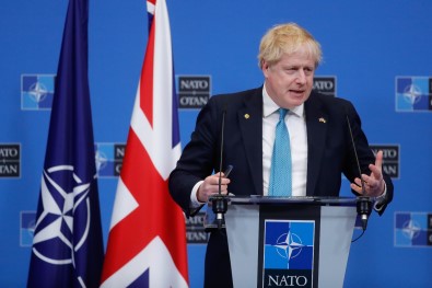 Ingiltere Basbakani Boris Johnson, 'Sivillere Ayrim Gözetmeksizin Saldirmak Bir Savas Suçudur'