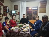 Kaymakam Gürçam, Vatandasin Sofrasinda Iftarini Açti