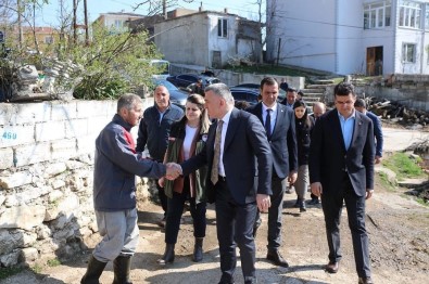 Kirklareli'nde Yangindan Hayvanlari Telef Olan Besiciye Hayvan Destegi