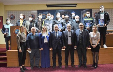 Mesleki Egitim Kursuna Katildi Is Sahibi Oldu