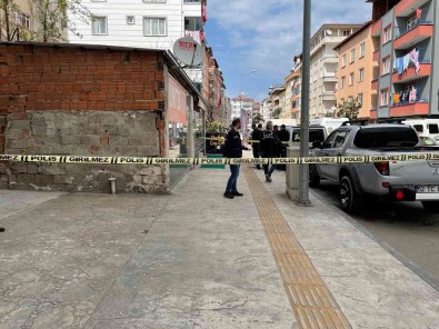 Tartistigi Kisi Tarafindan Bacaklarindan Vuruldu