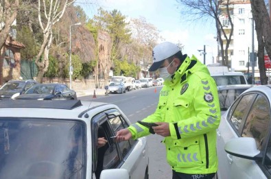 Usak'ta 2 Bin 605 Araç Sürücüsüne Para Cezasi Kesildi