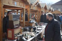 Antika Pazari Ramazan'da Da Devam Ediyor