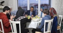 Bakan Özer ve eşi, iftar için öğretmen aileye misafir oldu