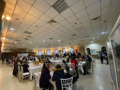 Baskan Soykan, Roman Vatandaslarla Iftarda Bulustu