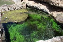 Bu Köyün Her Yanindan Su Fiskiriyor