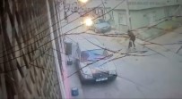 Bursa'da Yolda Yürüyen Genç Kiz Köpegin Saldirisina Ugradi