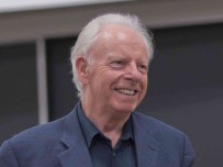 Dr. Tony Bates Ile Koronavirüs Sonrasi Açik Üniversitelerin Rolü Ve Gelecegi Konusuldu