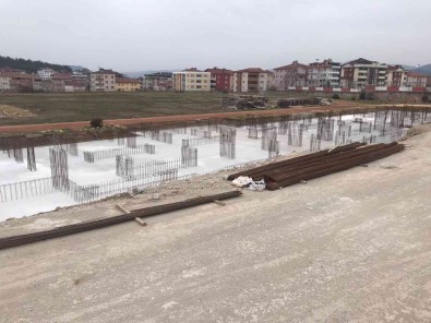 Edebali Stadi'nda Insaat Çalismalari Yine Durdu