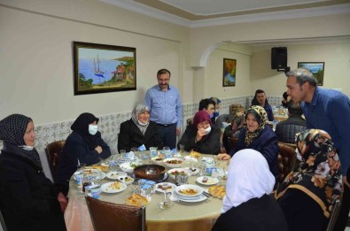 Emet'te Sehit Yakinlari Ve Gaziler Onuruna Iftar Yemegi