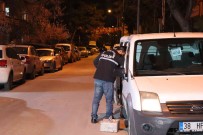 Gazeteci Ve Konuguna Yumruklu Saldiri