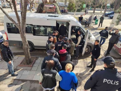 Kesan'da Es Zamanli Uyusturucu Operasyonunda 11 Tutuklama