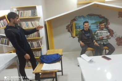 Köycegiz'de Ögrenciler Okuduklari Kitaptaki Hikayeleri Canlandiriyor