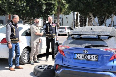 Lastikle Beraber 4 Janti Çalinip Sabah Sok Yasayan Adam Bu Kez Mutluluk Yasadi