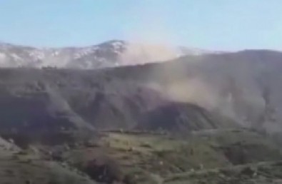 Malatya'da 5,2 büyüklüğündeki deprem kameraya böyle yansıdı! Etrafı toz bulutu kapladı