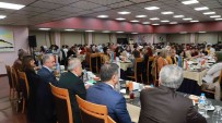 Rektör Çomakli, Uluslararasi Ögrencilerle Iftar Programinda Bulustu