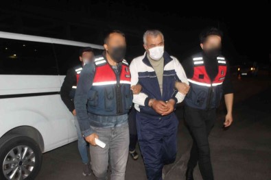 Terör Örgütü Üyeliginden Yakalanan Is Adamina 7 Yil 6 Ay Hapis