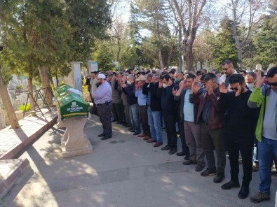 Uzman Çavus Tarafindan Öldürülen Doktor Konya'da Son Yolculuguna Ugurlandi