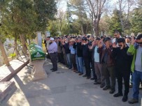Uzman Çavus Tarafindan Öldürülen Doktor Konya'da Son Yolculuguna Ugurlandi