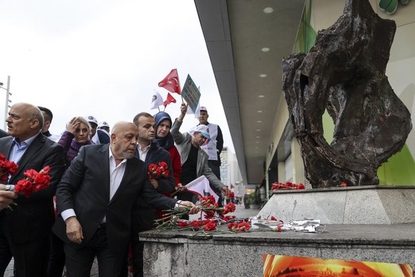 1 Mayıs Emek ve Dayanışma Günü kutlanıyor!