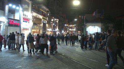 1 Mayis Tedbirleri Kapsaminda Kapatilan Taksim Meydani Tekrar Açildi