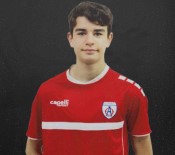 14 Yasindaki Mustafa, Hollanda Maçi Için Milli Takima Davet Edildi