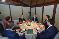 CHP - CHP'den 6'lı masaya 'Cumhurbaşkanı adayı Kılıçdaroğlu' dayatması! CHP'li Özgür Özel'den çok konuşulacak sözler