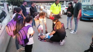 Evine Giden Kadina Araç Çarpti, Çocuklari Basinda Olanlari Endiseyle Takip Etti