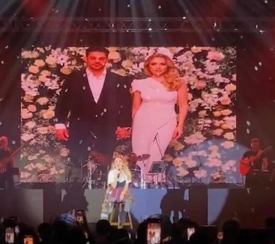 Yüsra Geyik'ten Hadise'ye gönderme!