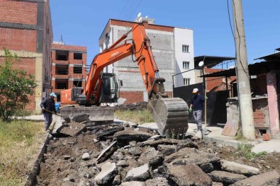 Turgutlu Belediyesi Öz Kaynaklariyla Çalismaya Devam Ediyor