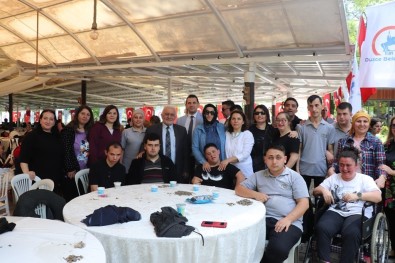 Bahari Eglenerek Karsiladilar