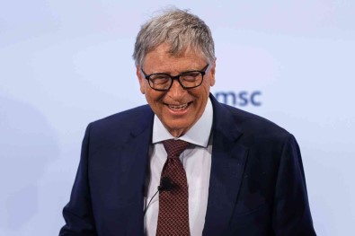 Bill Gates Korona Virüse Yakalandi
